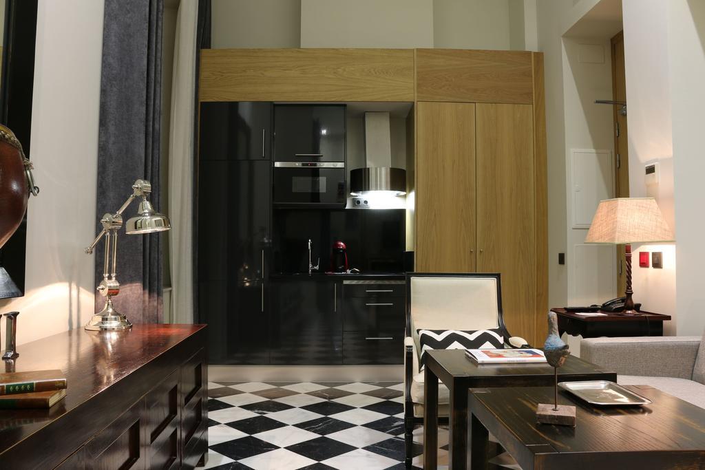 Aguilas5 Sevillasuites Bilik gambar